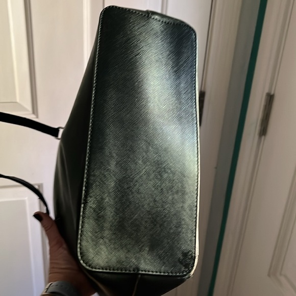 Guess black leather purse with extra mini wallet. GUC - Picture 6 of 8